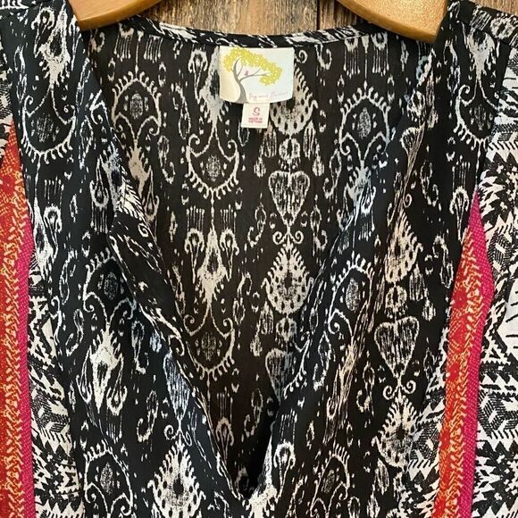 Fig and Flower S Black Red Bohemian Gypsy Lightweight Relaxed Mix Pattern Blouse - Picture 3 of 9